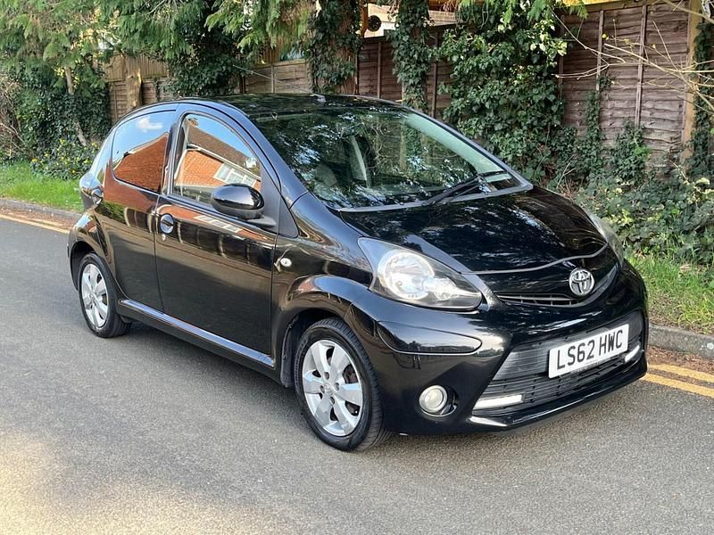 Used Toyota Aygo 68 HP (50 kW) 2012 Black Hatchback