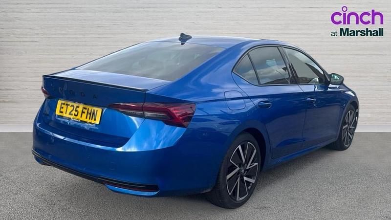 Used Skoda Octavia SportLine 150 HP (110 kW) 2025 Blue Hatchback