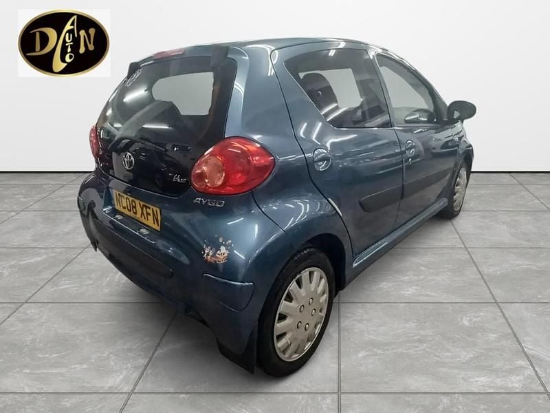 Used Toyota Aygo 67 HP (49 kW) 2008 Blue Hatchback