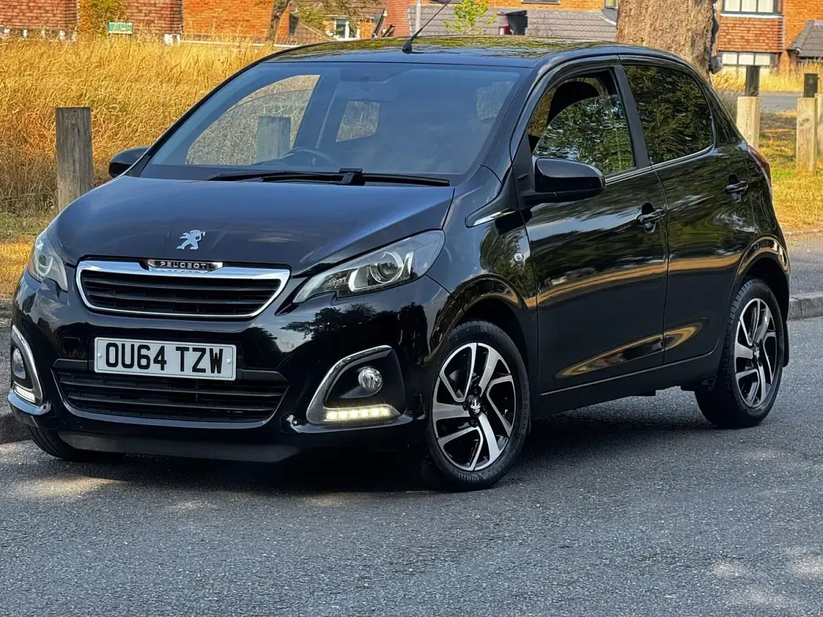 Used Peugeot 108 Allure 82 HP (60 kW) 2015 Black Hatchback