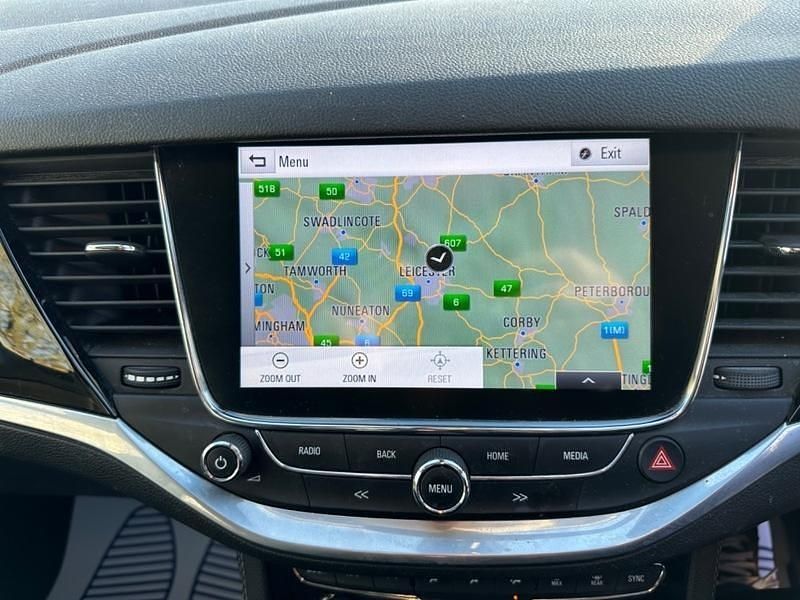 Used Vauxhall Astra Elite 136 HP (100 kW) 2017 Red Hatchback