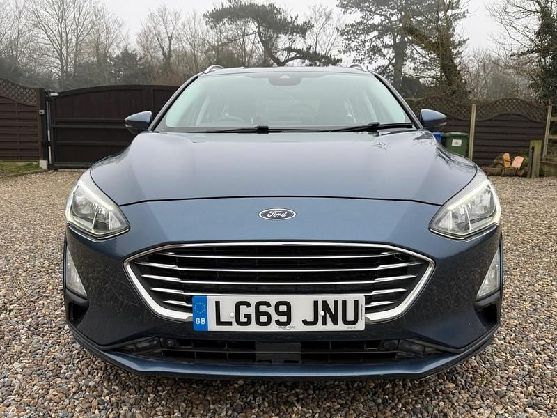 Used Ford Focus Titanium 120 HP (88 kW) 2019 Blue Estate