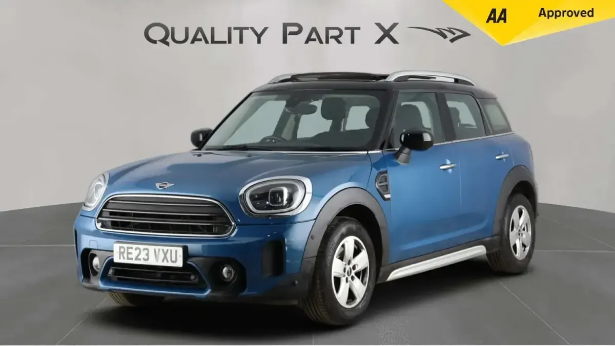 Używany Mini Cooper Countryman Classic 136 KM (100 kW) 2023 Niebieski SUV