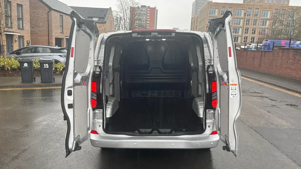 Begagnad Ford Transit Custom Limited 136 HK (100 kW) 2025 Van