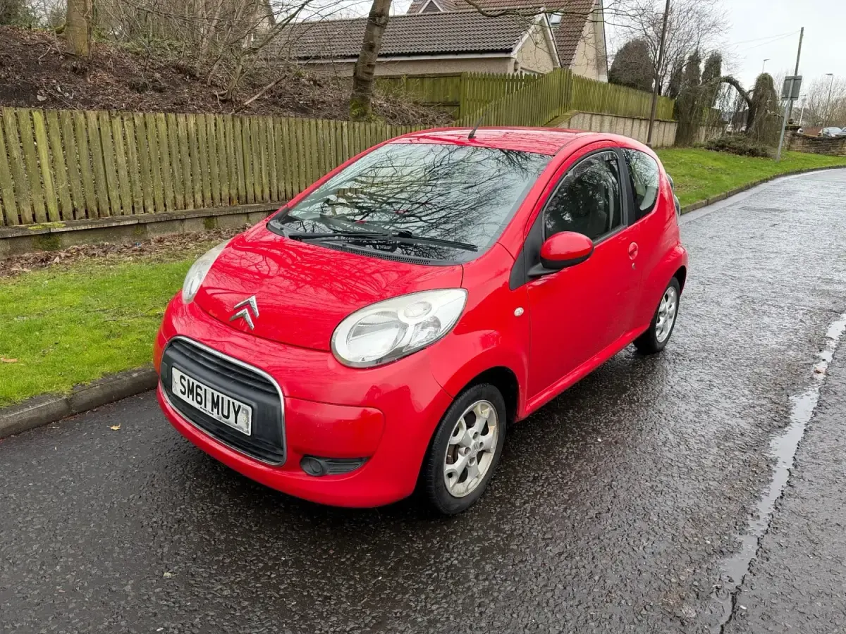 Usado Citroën C1 VTR Sport 67 HP (49 kW) 2011 Vermelho Citadino