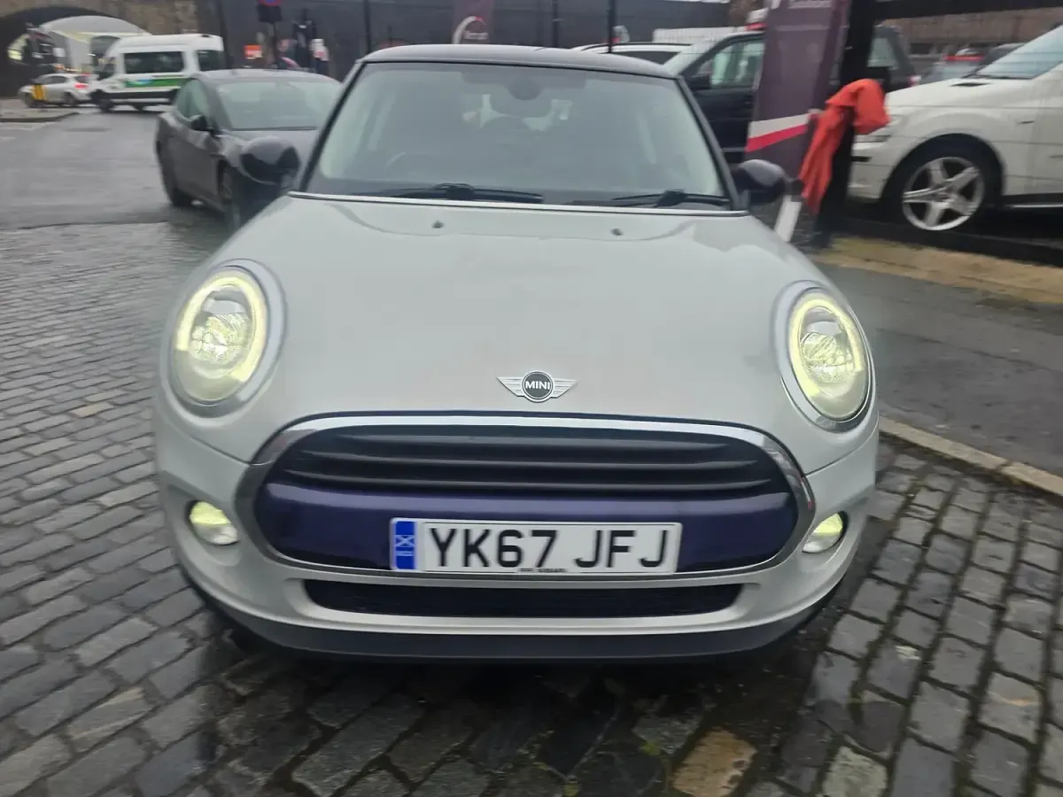 Used Mini Cooper D Hatch 116 HP (85 kW) 2017 Silver Hatchback