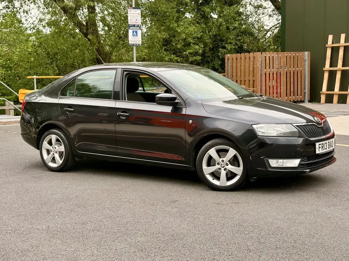 Begagnad Skoda Rapid Elegance 2014 Svart Halvkombi