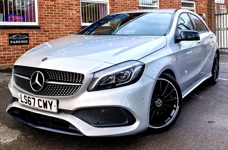 Used Mercedes A180 AMG Line Premium 109 HP (80 kW) 2017 Silver Hatchback