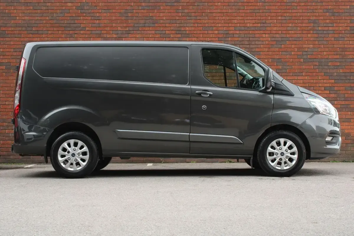 Used Ford Transit Custom Limited 170 HP (125 kW) 2020 Grey Van