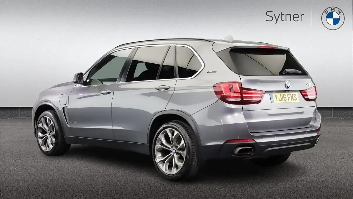 Begagnad BMW X5 Comfort Edition 309 HK (227 kW) 2016 Grå SUV