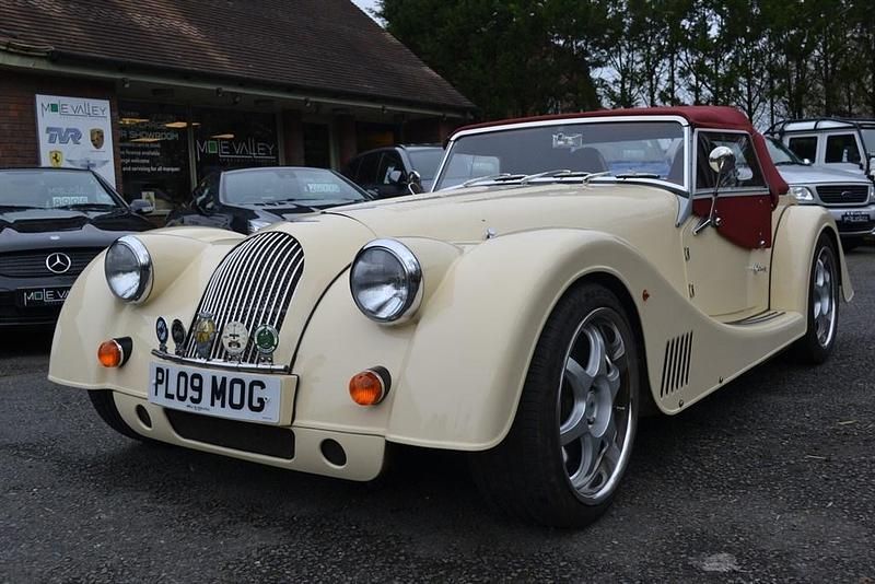 Used Morgan Plus 8 367 HP (269 kW) 2013 Cream Cabriolet