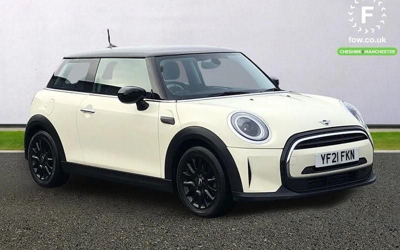 Used Mini Cooper Classic 136 HP (100 kW) 2021 White Hatchback