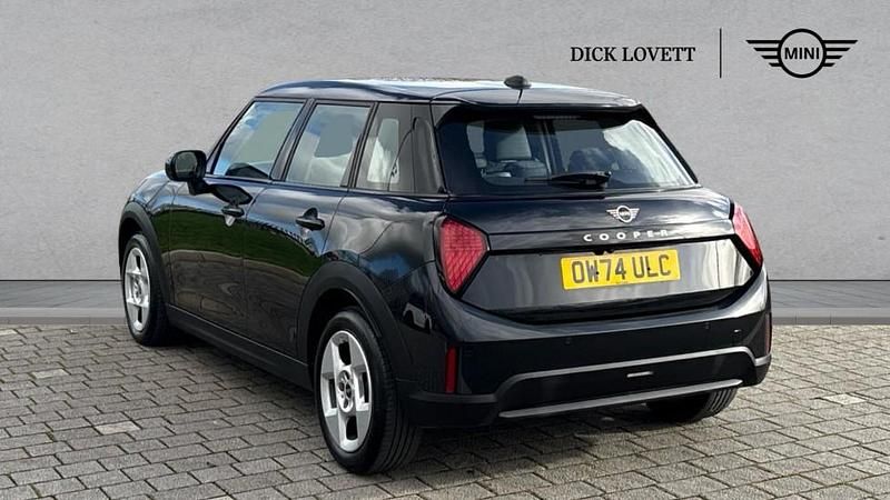 Used Mini Cooper Hatch 113 kW (154 HP) 2025 Black Hatchback
