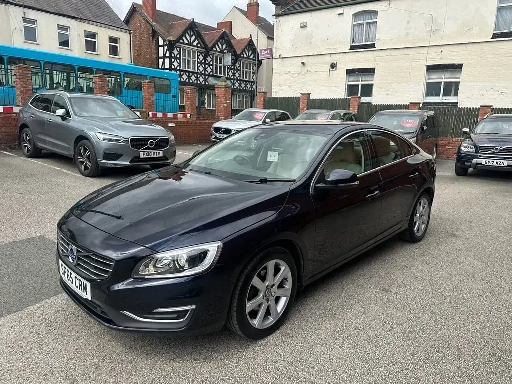 Used Volvo S60 SE Lux 190 HP (139 kW) 2016 Blue Sedan