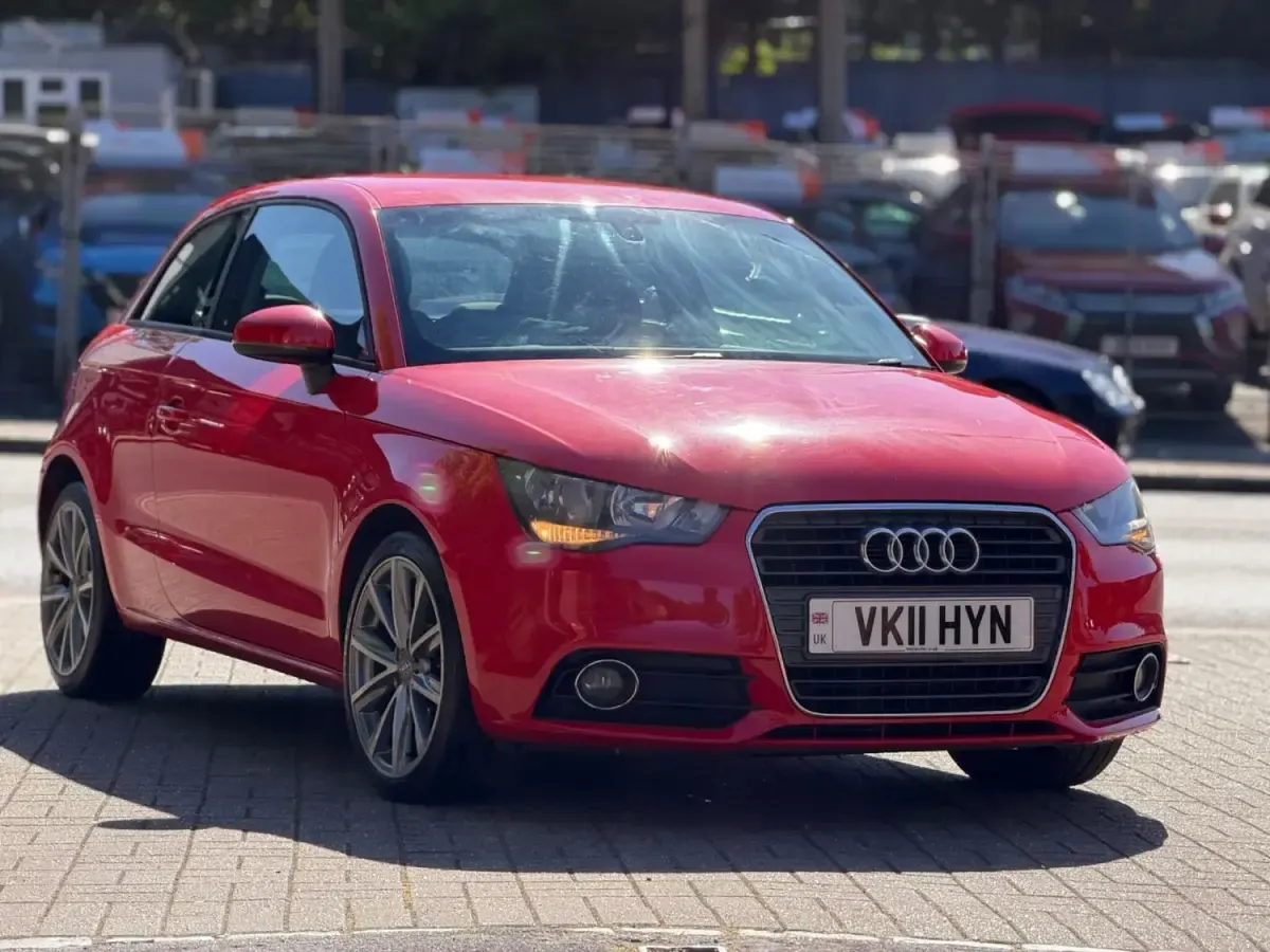 Begagnad Audi A1 Sport 2011 Röd Halvkombi