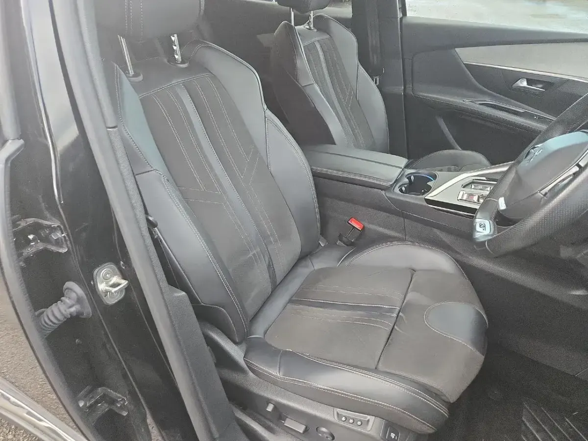 Used Peugeot 3008 Premium 129 HP (94 kW) 2021 Black SUV