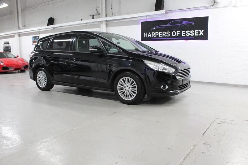 Black Used 2015 Ford S-MAX Zetec MPV | £7,595 (Good price) - Image 1/4