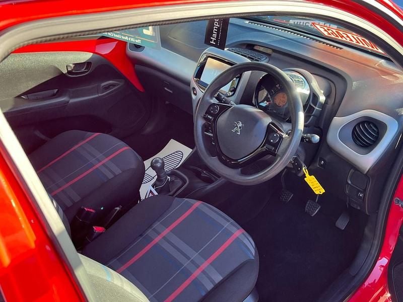 Used Peugeot 108 Active 68 HP (50 kW) 2014 Red Hatchback