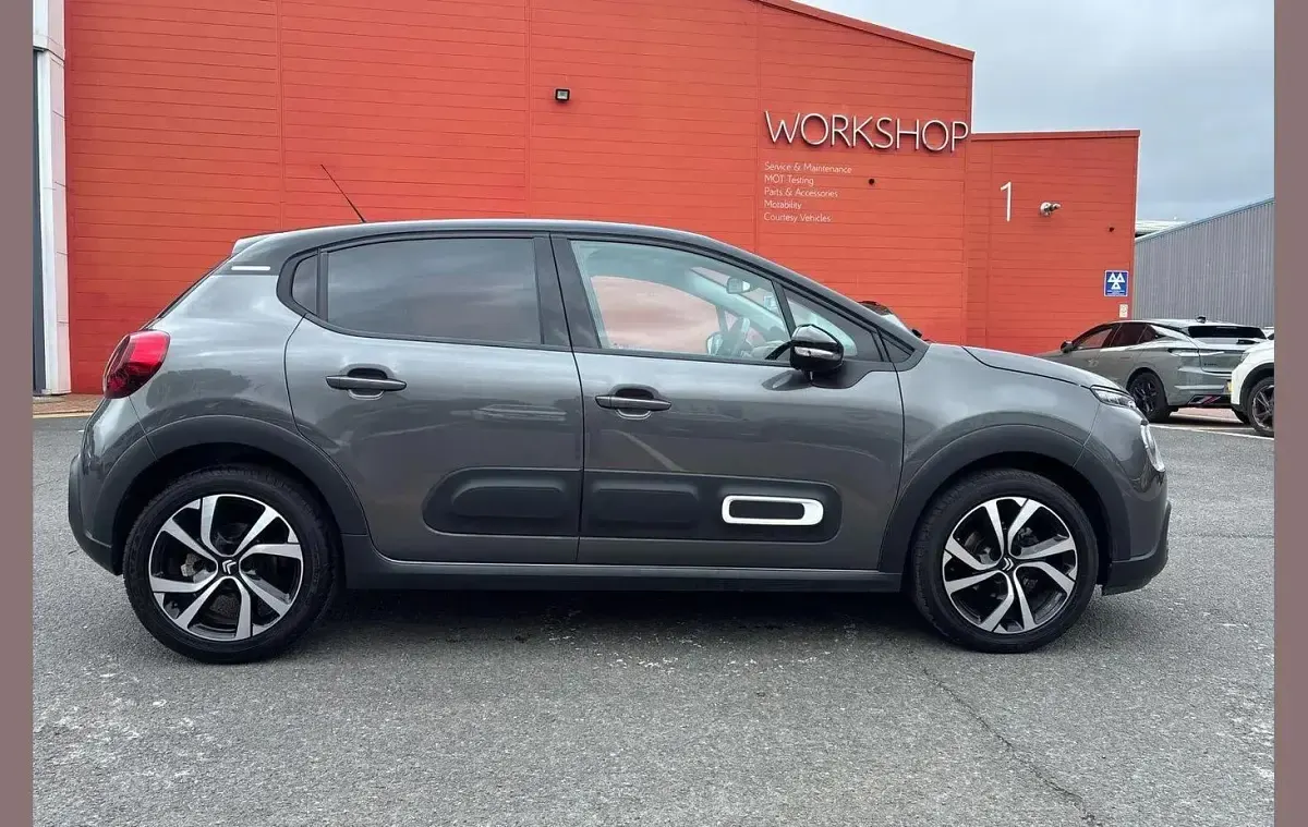 Used Citroën C3 PureTech 108 HP (79 kW) 2023 Grey Hatchback