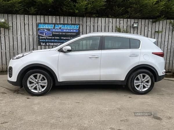 White Used 2017 Kia Sportage 2 SUV | £7,950 (Good price) - Image 1/4