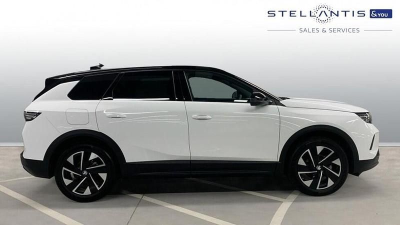 Used Vauxhall Grandland X Ultimate 134 HP (98 kW) 2025 White SUV