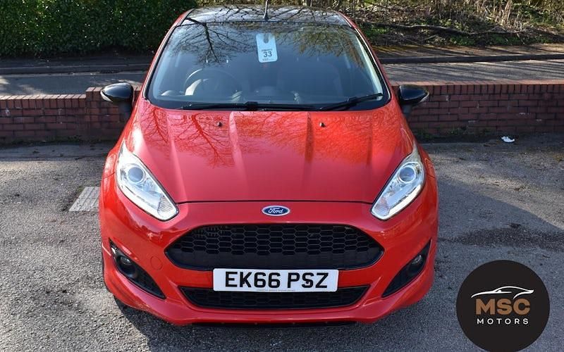 Used Ford Fiesta Zetec 140 HP (102 kW) 2016 Red Hatchback