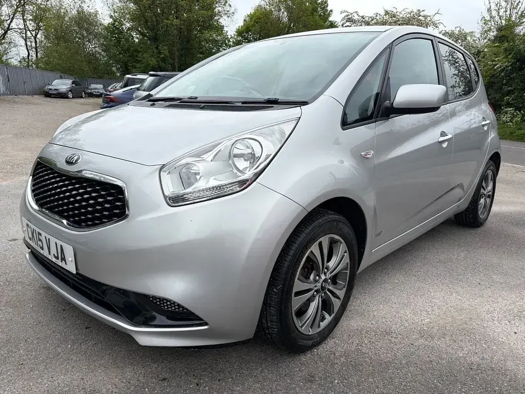 Used Kia Venga 89 HP (65 kW) 2015 Silver Hatchback