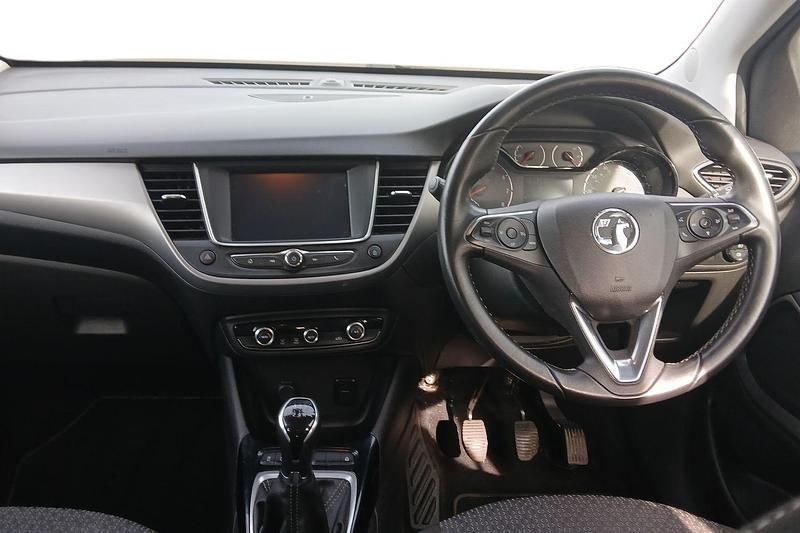 Used Vauxhall Crossland X 83 HP (61 kW) 2018 Grey SUV