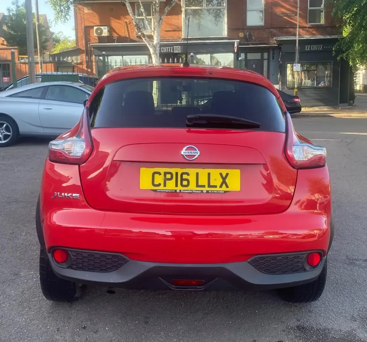 Used Nissan Juke Acenta 115 HP (84 kW) 2016 Red SUV
