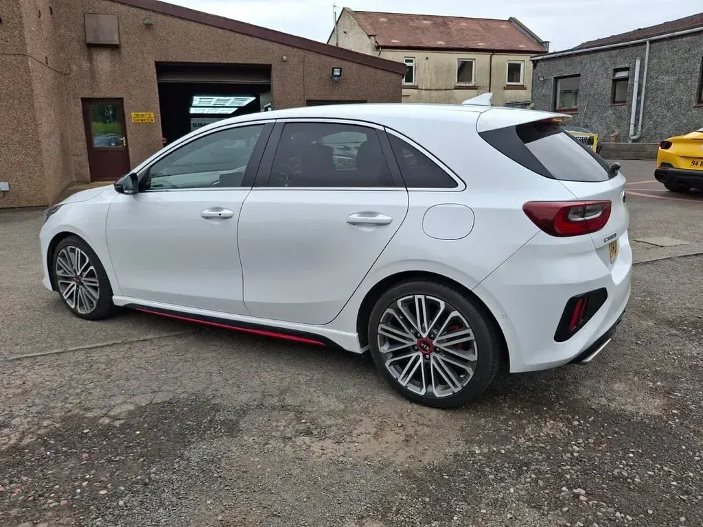 Used Kia Ceed GT GT 201 HP (147 kW) 2020 White Hatchback