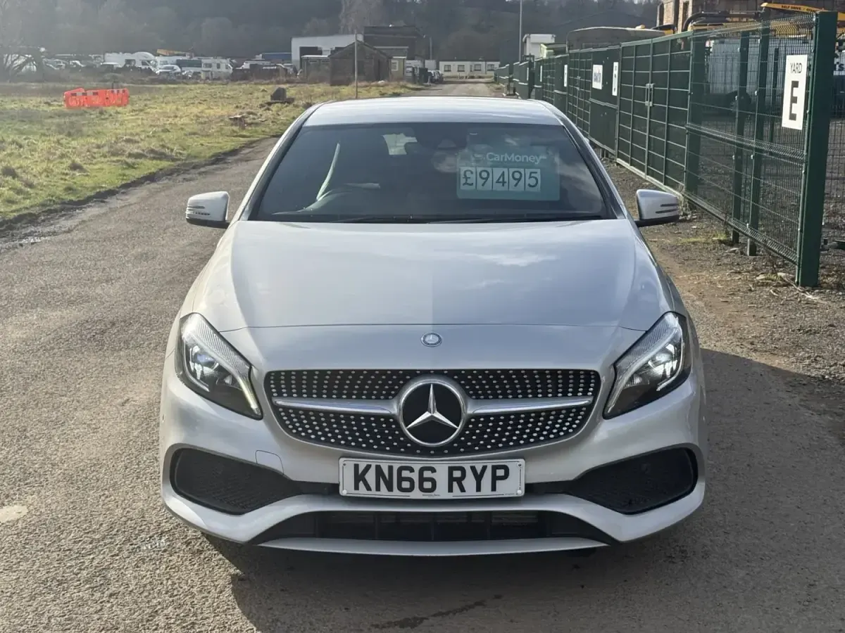 Usado Mercedes A200 AMG Line Premium 2016 Prateado Citadino