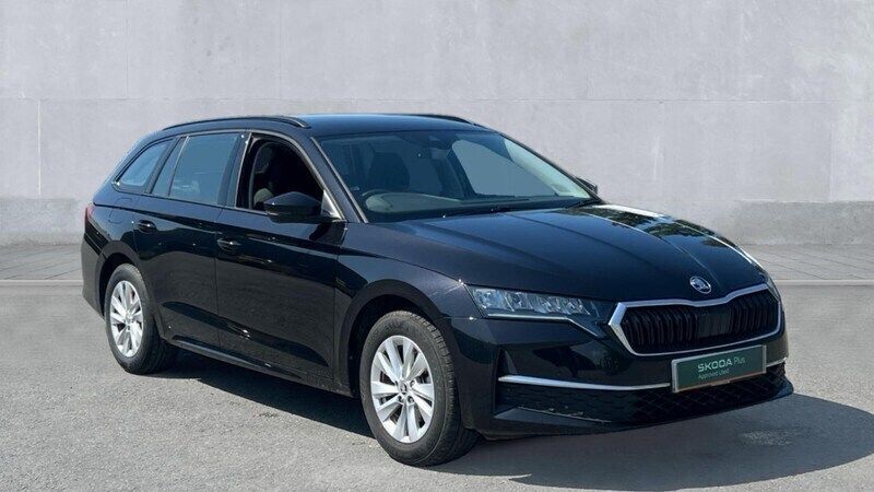 Metallic magic black Used 2024 Skoda Octavia SE Technology Estate | £22,480 (Expensive) - Image 1/4