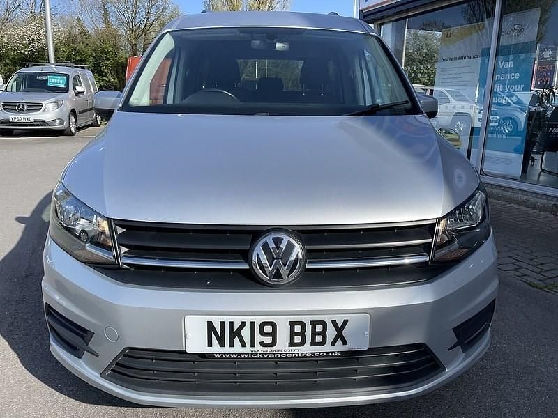 Used VW Caddy Maxi 101 HP (74 kW) 2019 Silver MPV