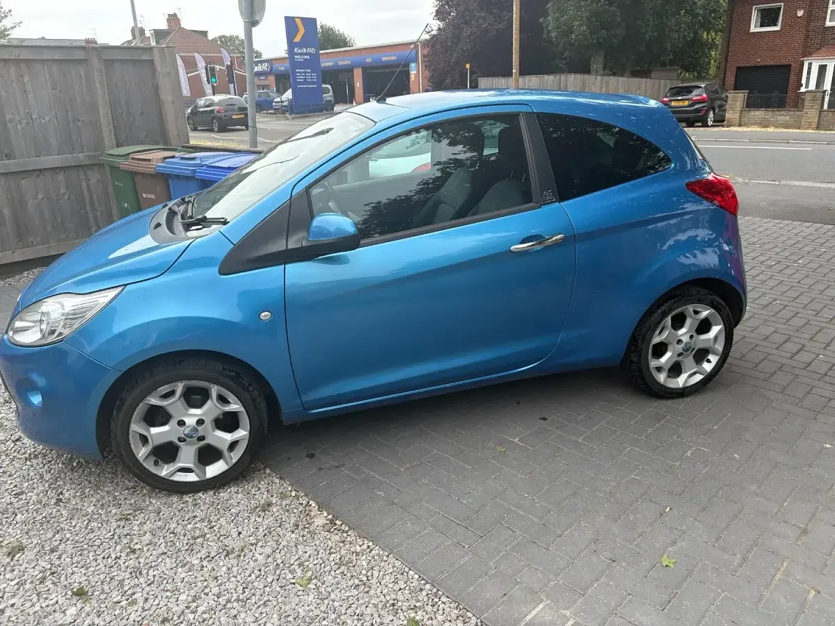 Used Ford Ka Titanium 69 HP (50 kW) 2012 Blue Hatchback