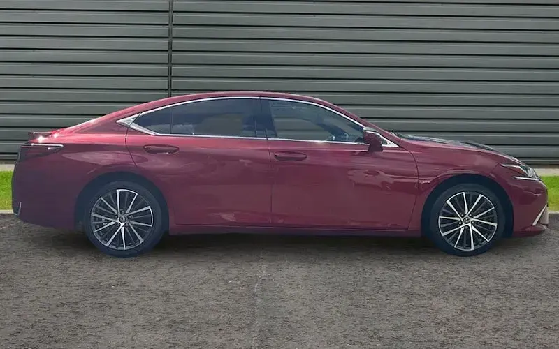Used Lexus ES300H 218 HP (160 kW) 2021 Sedan