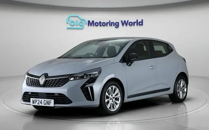 Used Renault Clio Evolution 90 HP (66 kW) 2024 Grey Hatchback