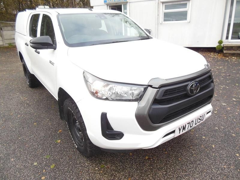 White Used 2021 Toyota HiLux Active Pickup | £14,500 (Good price) - Image 1/4