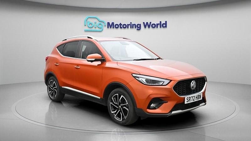 Usado MG ZS 2023 Laranja SUV