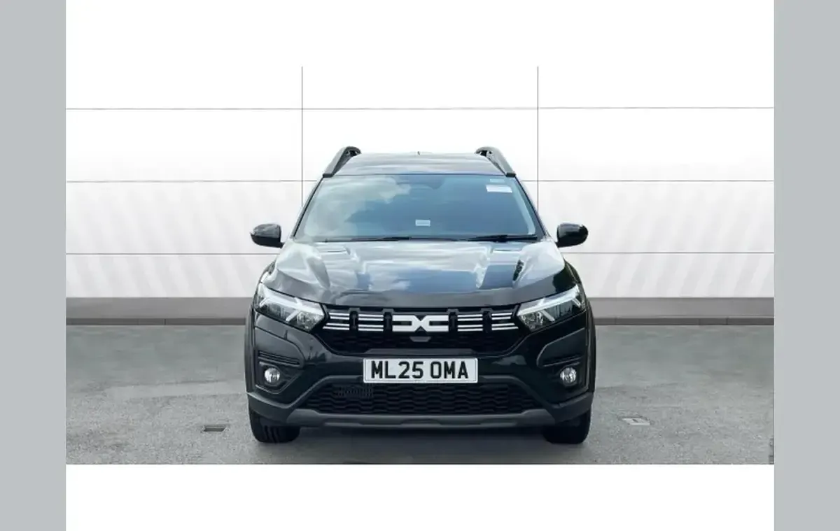 Used Dacia Jogger Expression 108 HP (79 kW) 2025 Black MPV