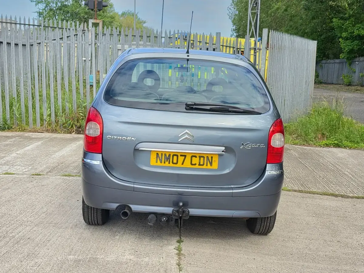 Used Citroën Xsara Picasso 92 HP (67 kW) 2007 Grey MPV