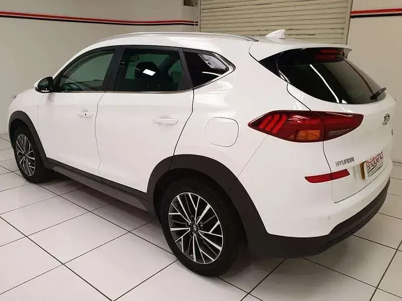 Used Hyundai Tucson Premium 132 HP (97 kW) 2019 White SUV