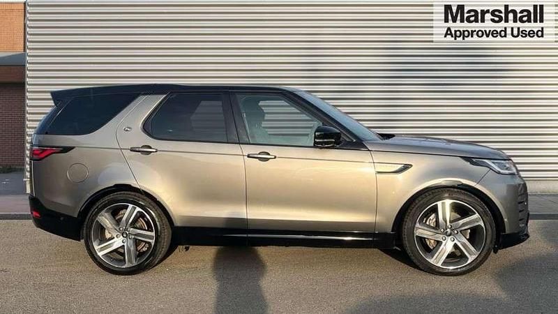 Used Land Rover Discovery 5 HSE Dynamic 300 HP (220 kW) 2022 Silver SUV