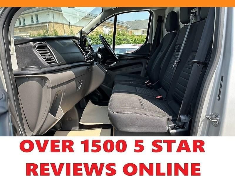 Used Ford Transit Custom Limited 130 HP (95 kW) 2021 White Van