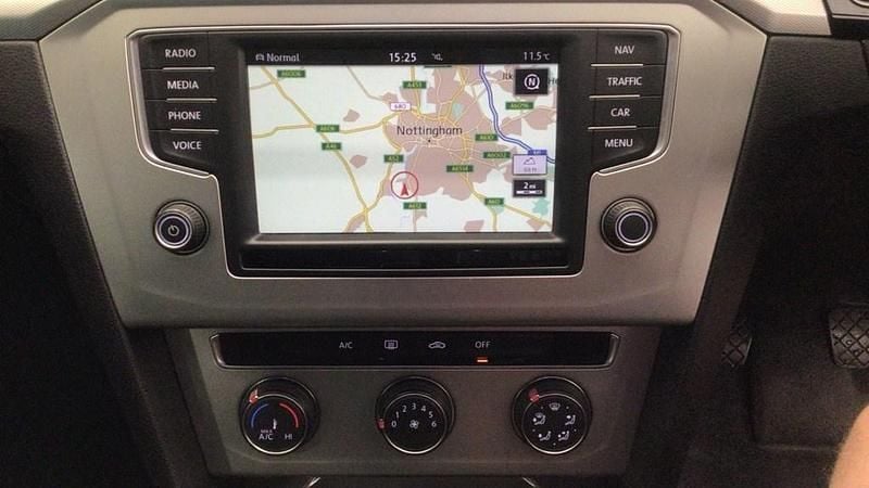 Used VW Passat Business 150 HP (110 kW) 2015 Harvest brown Estate