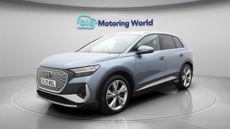 Second-hand Audi Q4 e-tron S-Line 125 kW (170 CP) 2022 SUV