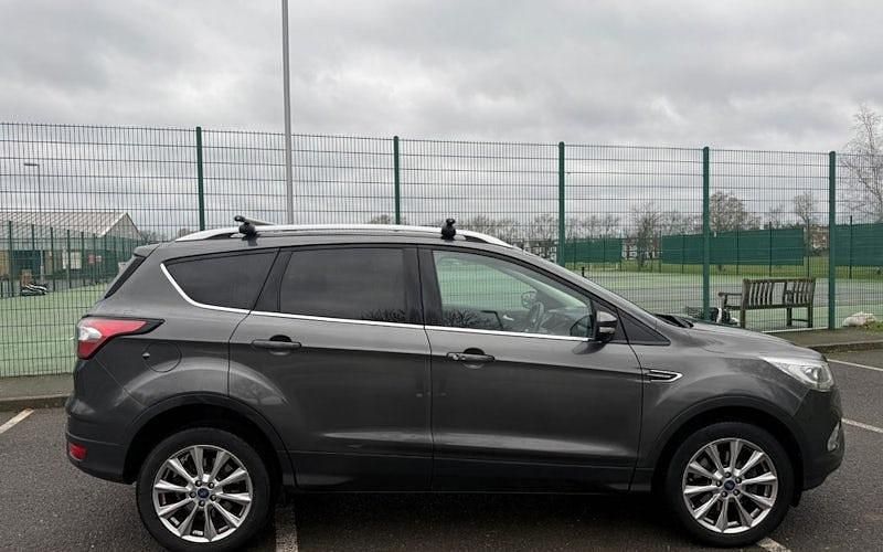 Used Ford Kuga Titanium 120 HP (88 kW) 2019 Grey SUV