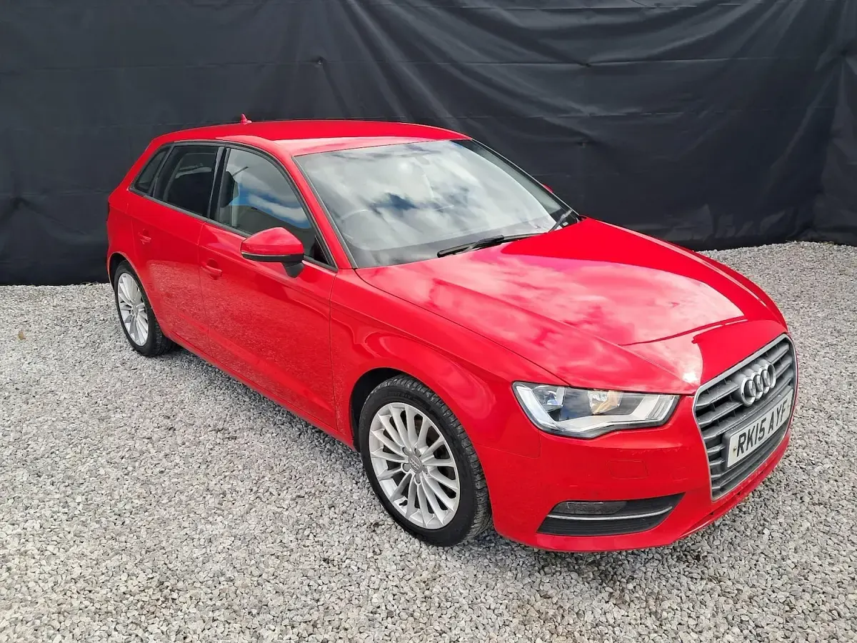 Used Audi A3 Sportback Performance 150 HP (110 kW) 2015 Red Hatchback