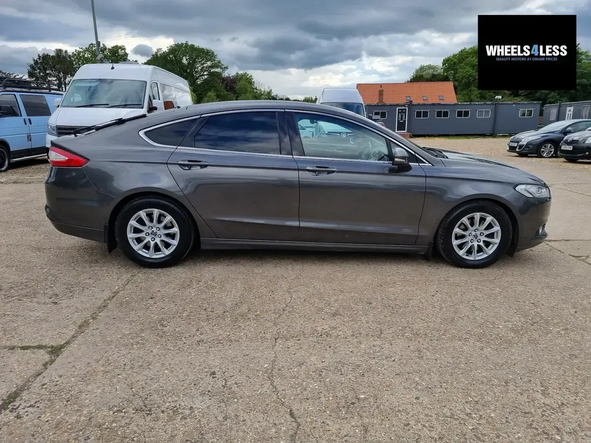 Used Ford Mondeo Titanium 150 HP (110 kW) 2015 Grey Hatchback