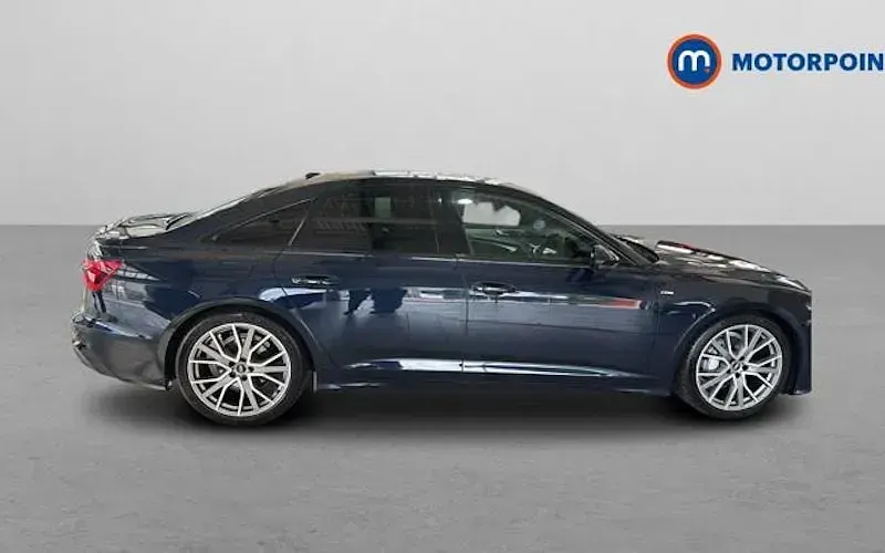 Usado Audi A6 Black Edition 204 HP (150 kW) 2020 Azul Sedan