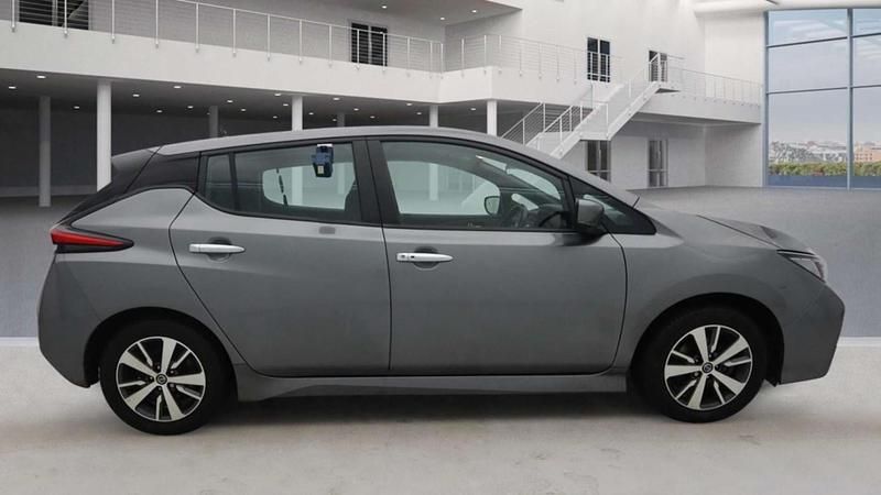 Used Nissan Leaf Acenta 110 kW (150 HP) 2021 Grey Hatchback